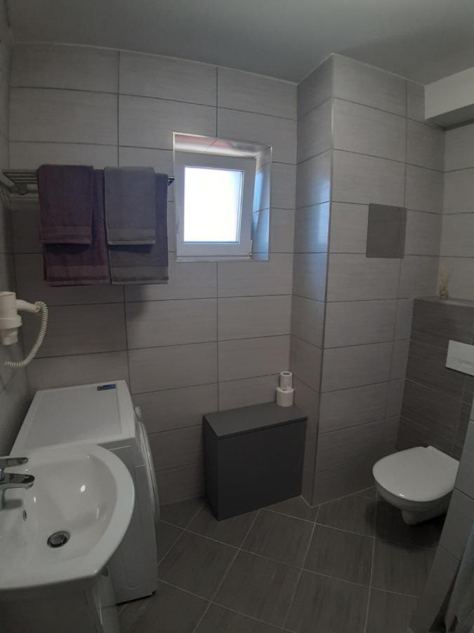 Profi Keco Apartman Balatonalmádi Exterior foto