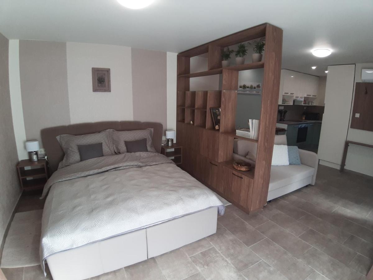 Profi Keco Apartman Balatonalmádi Exterior foto