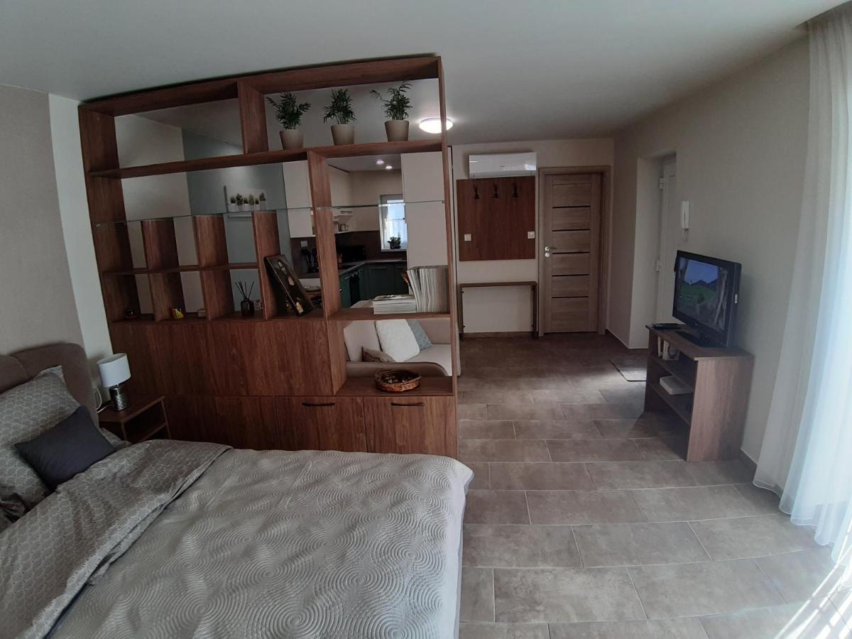 Profi Keco Apartman Balatonalmádi Exterior foto